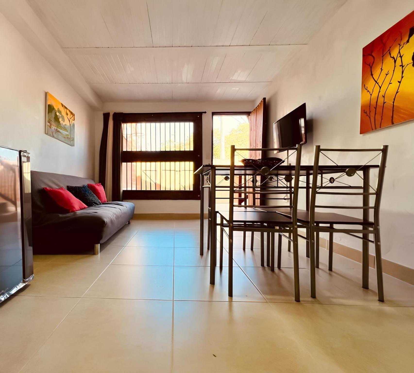 ריונגרו Next To The Airport - Cute Home מראה חיצוני תמונה